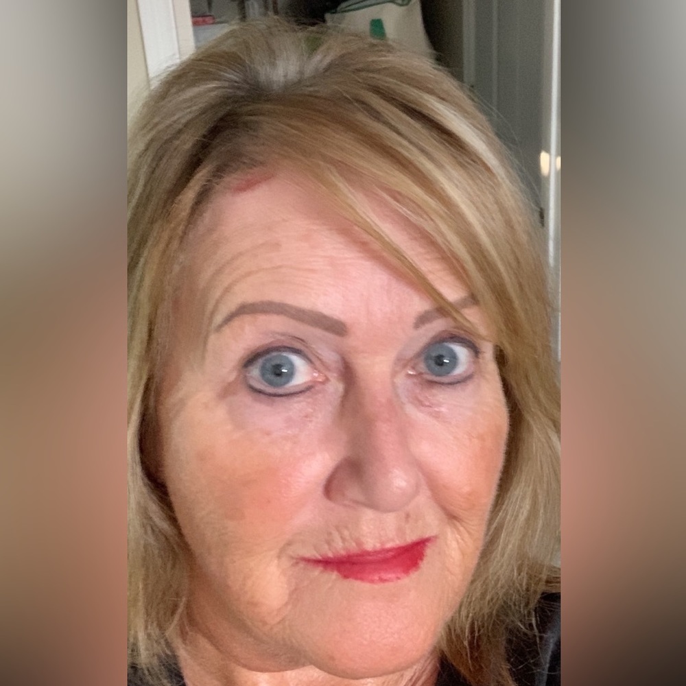 Meet your Posher, Sharon